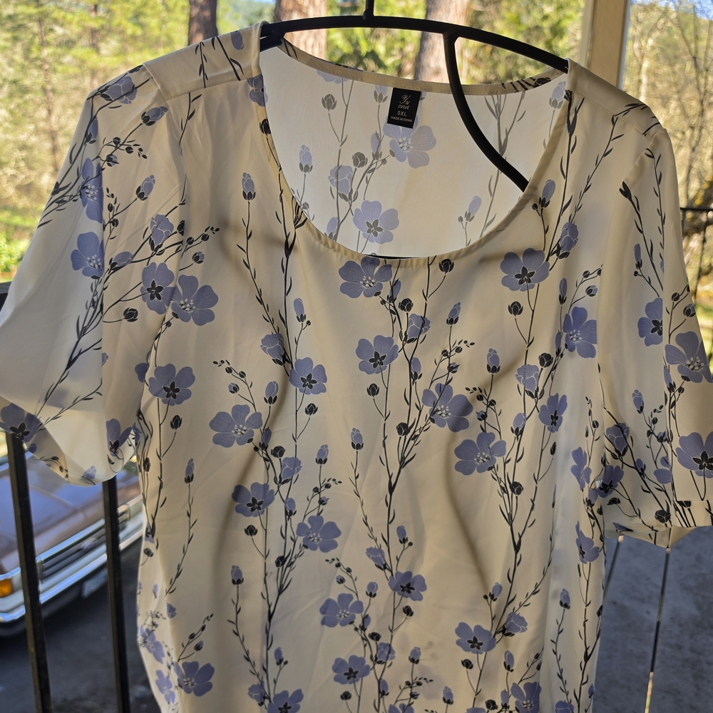 Light White Floral Scoop Neck Top with Lavender Blooms